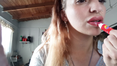Glossy Lipstick