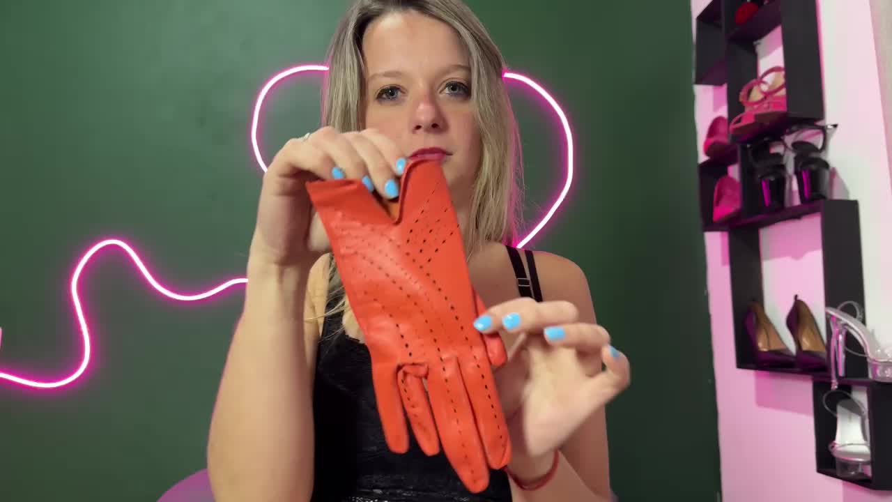 Short Leather Gloves Test