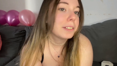 Loud Gum Chewing, Bubble Popping & Crooked Teeth Fetish