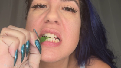 Up Close Gummy Bear Eating: Mouth Fetish