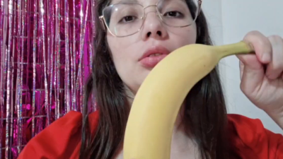 Chewing - Mouth Fetish
