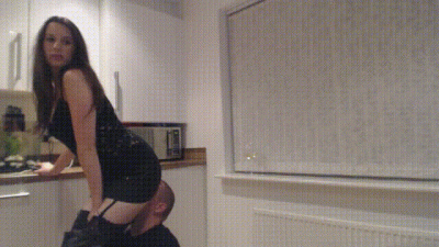 Full Weight Facesit- Lucky Slave