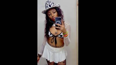 Cowgirl Ass Shake