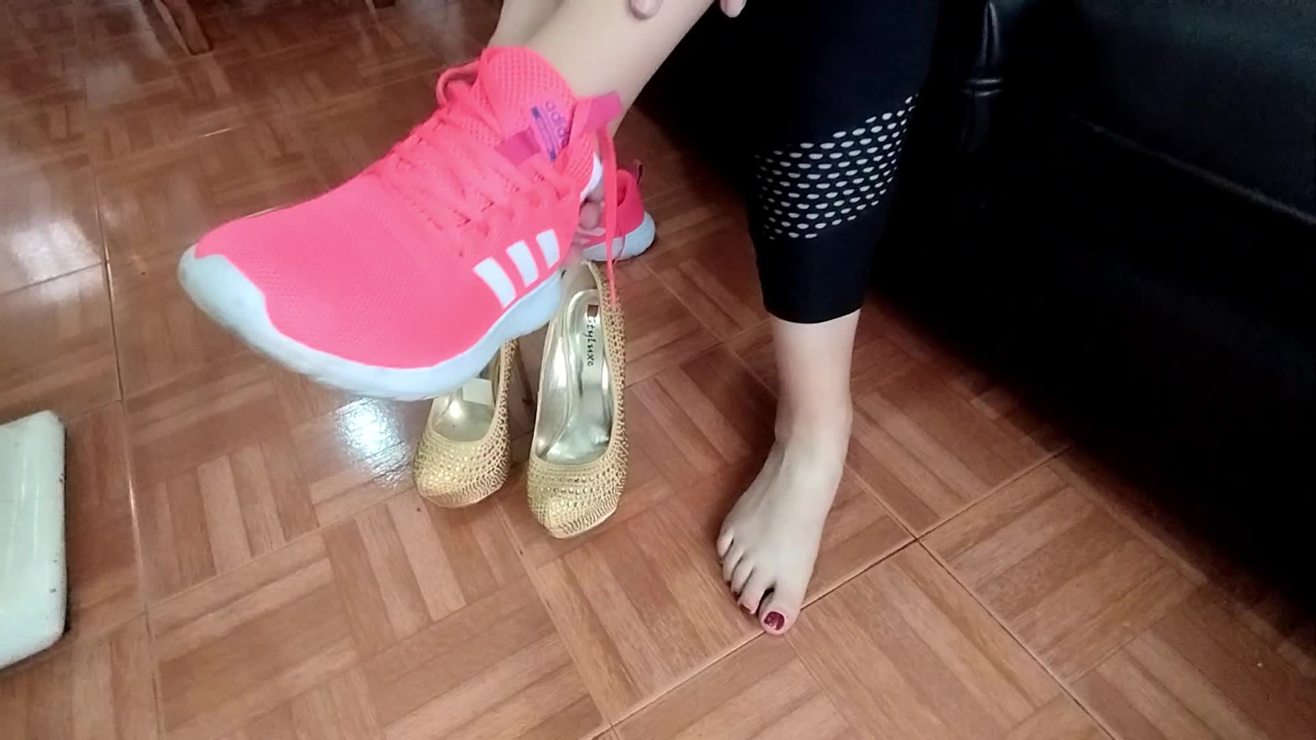 Yury Drives Her Chery A1 Wearing Her Sexy High Heels