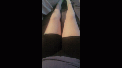 Thick Thighs Wiggling