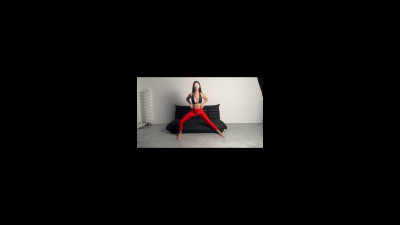 Giantess Women Gymnastic Legs