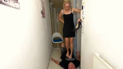 Danielle Trampling Bare Foot & Heels 19