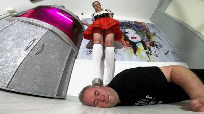 Danielle's Glittery High Heels 2 Floor Cam