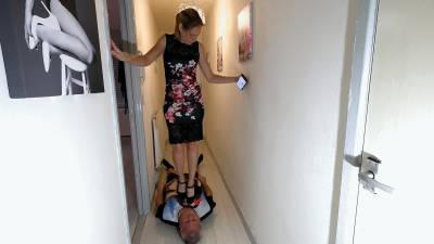 Danielle's Hallway Trample 6