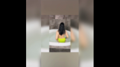 Bathroom Tease With Lady Sapphira