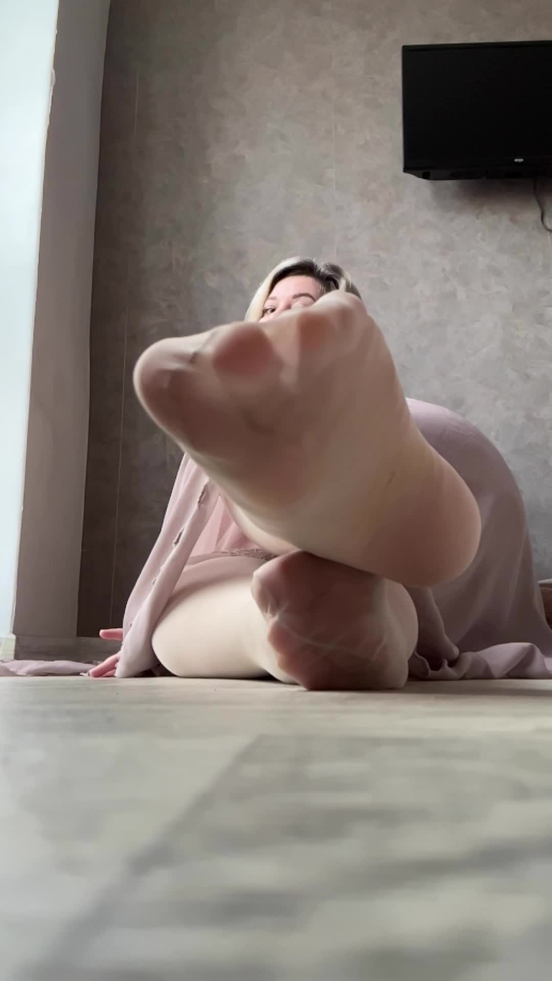 Slow Motion, Dance, Tease!