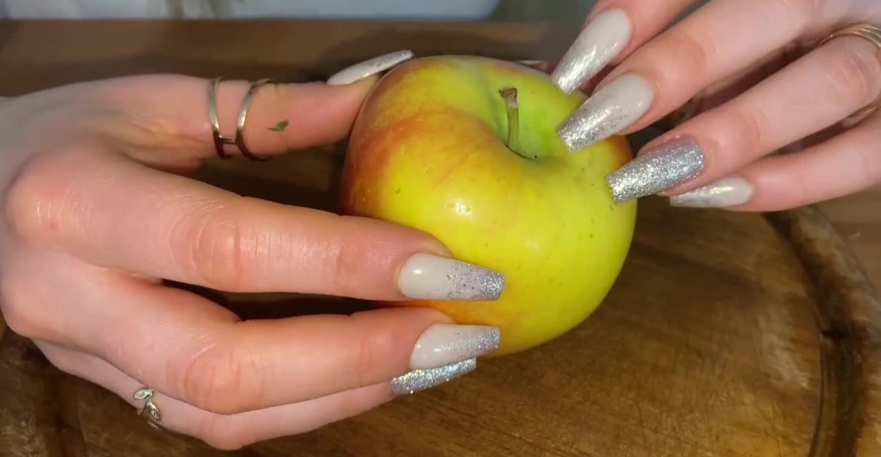 Long Nails Fruits Massacre