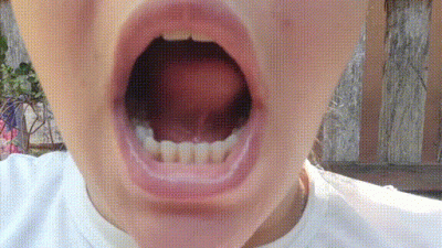 Jessie Shows Her Little Tongue In Close-Up