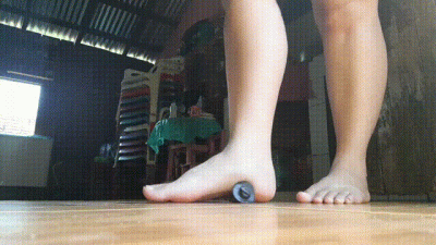 Giant In Action! Crushing Professor Jirapales In A Fantasy Setting