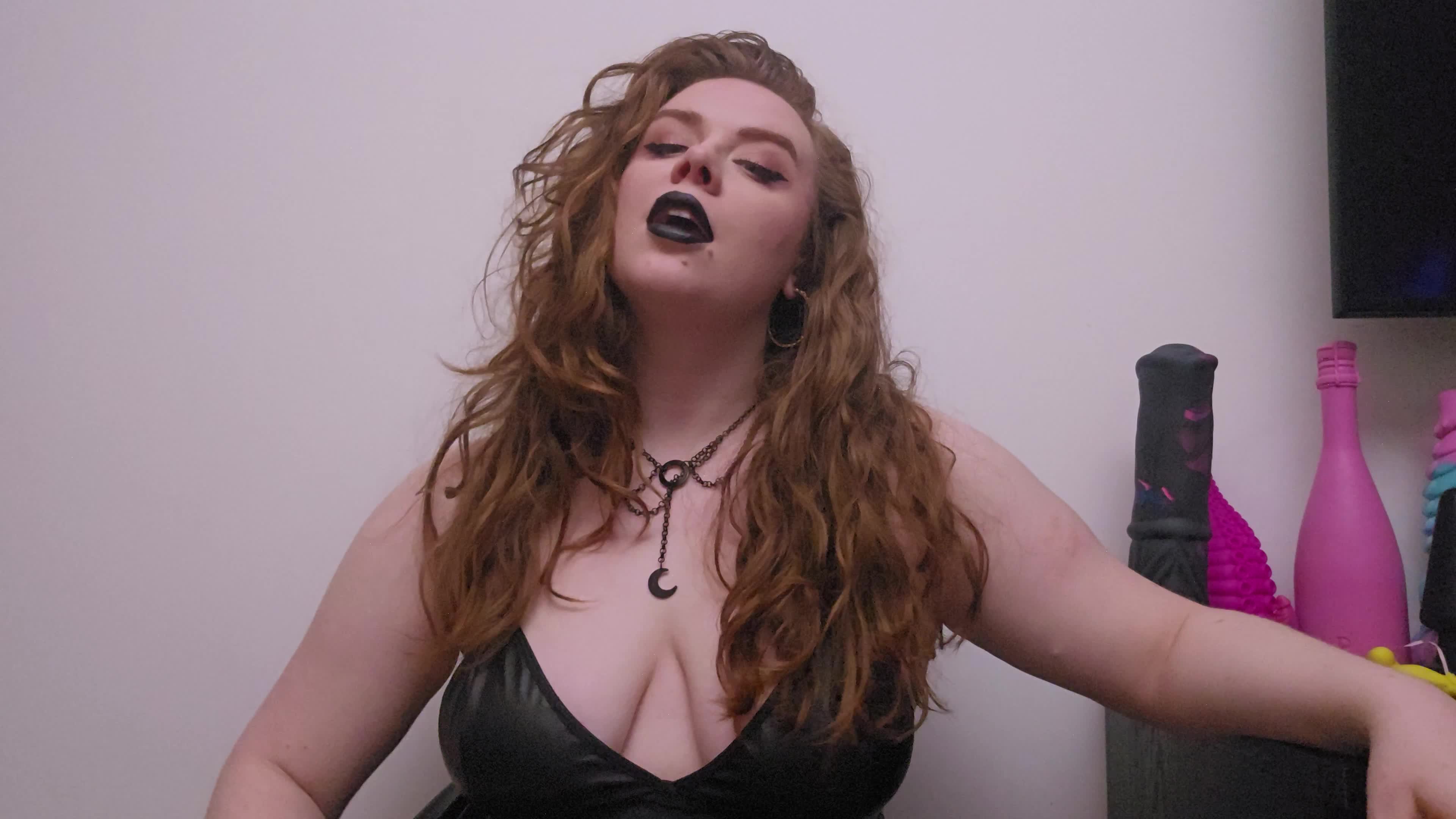 Goon To Goth Step-Mommy