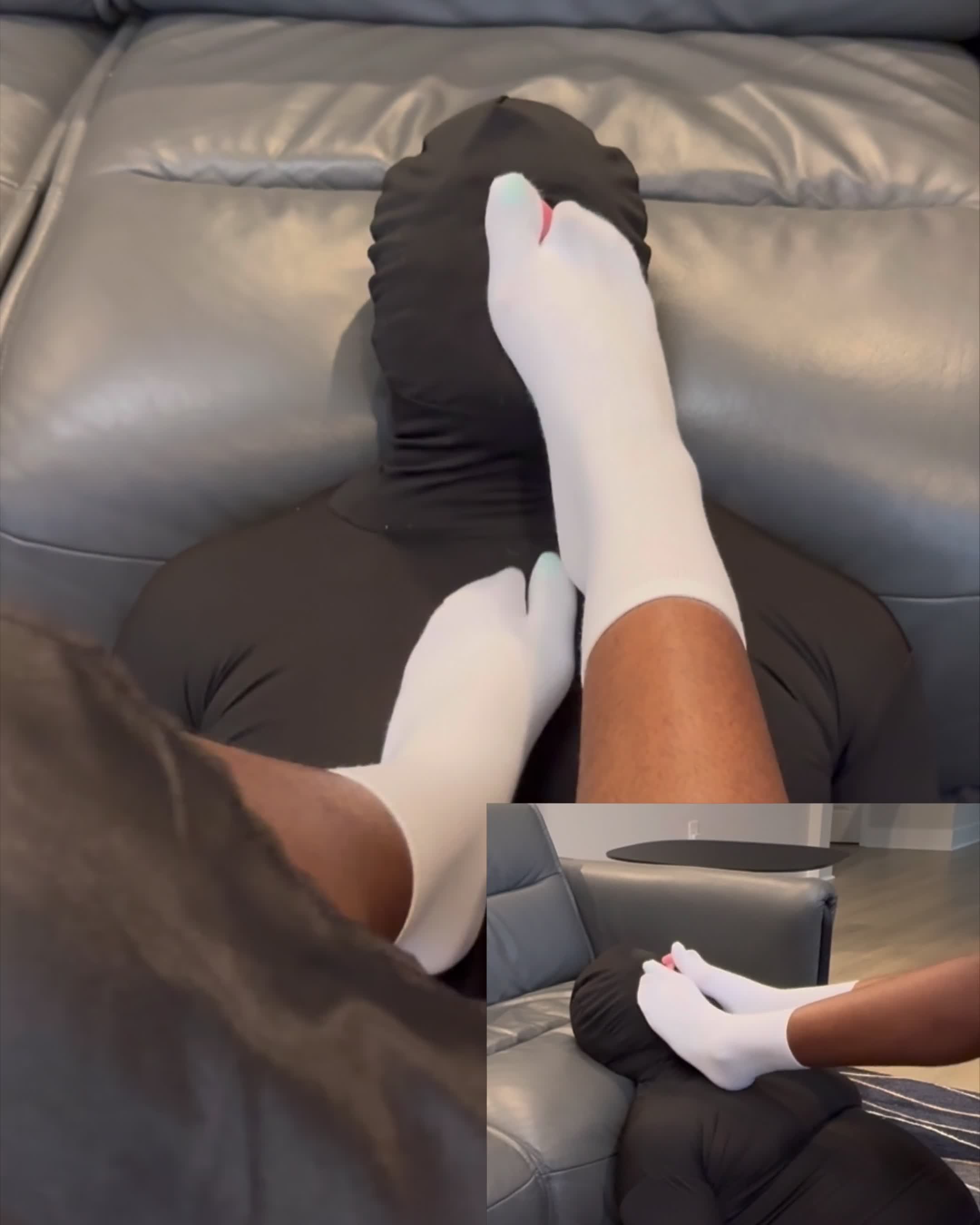 Geisha Foot Sstep-Mother And Nose Pinching