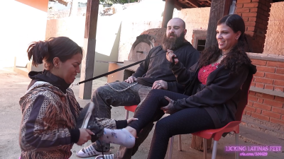 Alice And Derek- Suck Our Feet As Deep As Possible!