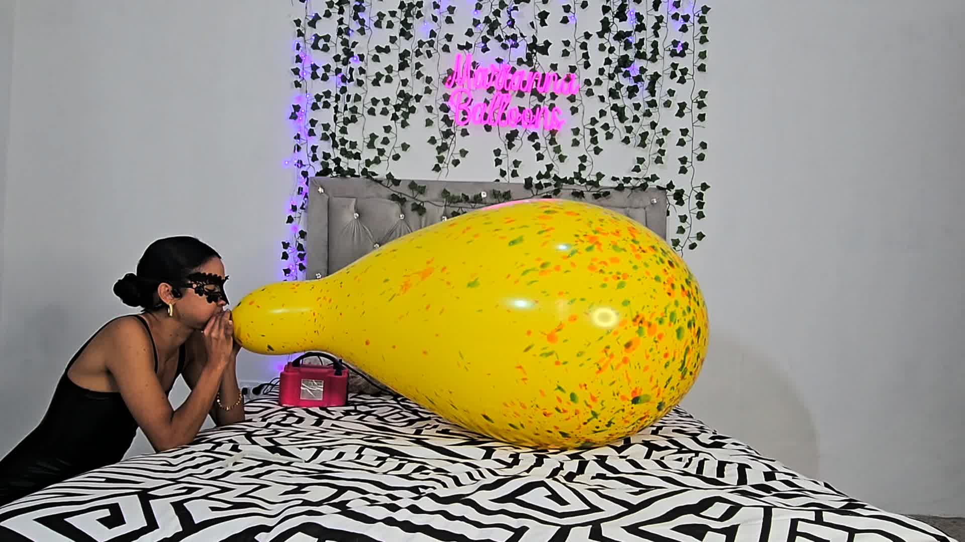 Sexy Masked Girl Inflates Her Large, Long Neck Balloon To Ride It, But An Unexpected Explosion Occurs