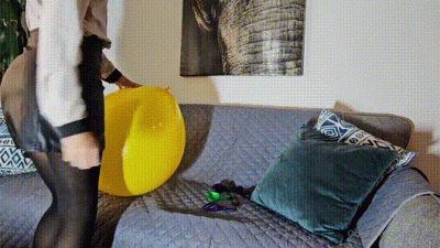 Inflate To Make A Large 18 Inch Ball Appear