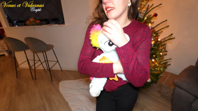 Stepdaddy And Stepdaughter: Creampie X-Mas Present From Schoolgirl