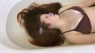 Rebecca Underwater Scream
