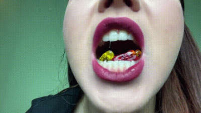 Gummy Bears Biting