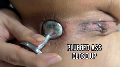 Plugged Ass- Close Up