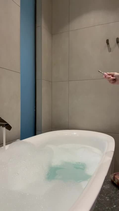 Teasing In The Bathub