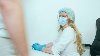 Blue-Glove Doctor's Strict Exam: Prostate Massage Only, No Touch When Cum Flows