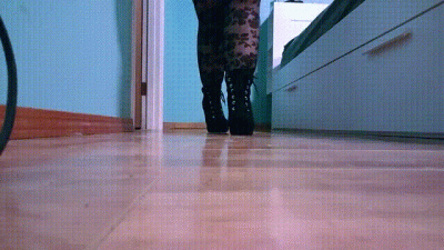 Giantess Shrunken Man Humiliation