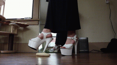 Foot Worship, Ball Busting/Stomping