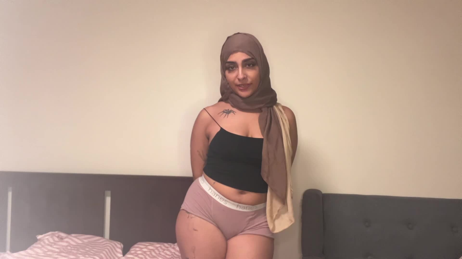 JOI Hijabi Hairy Body Worship