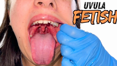 Exploring My Uvula With Latex Gloves