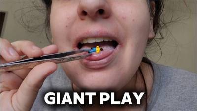 Tiny Men In My Bellybutton Giant Play