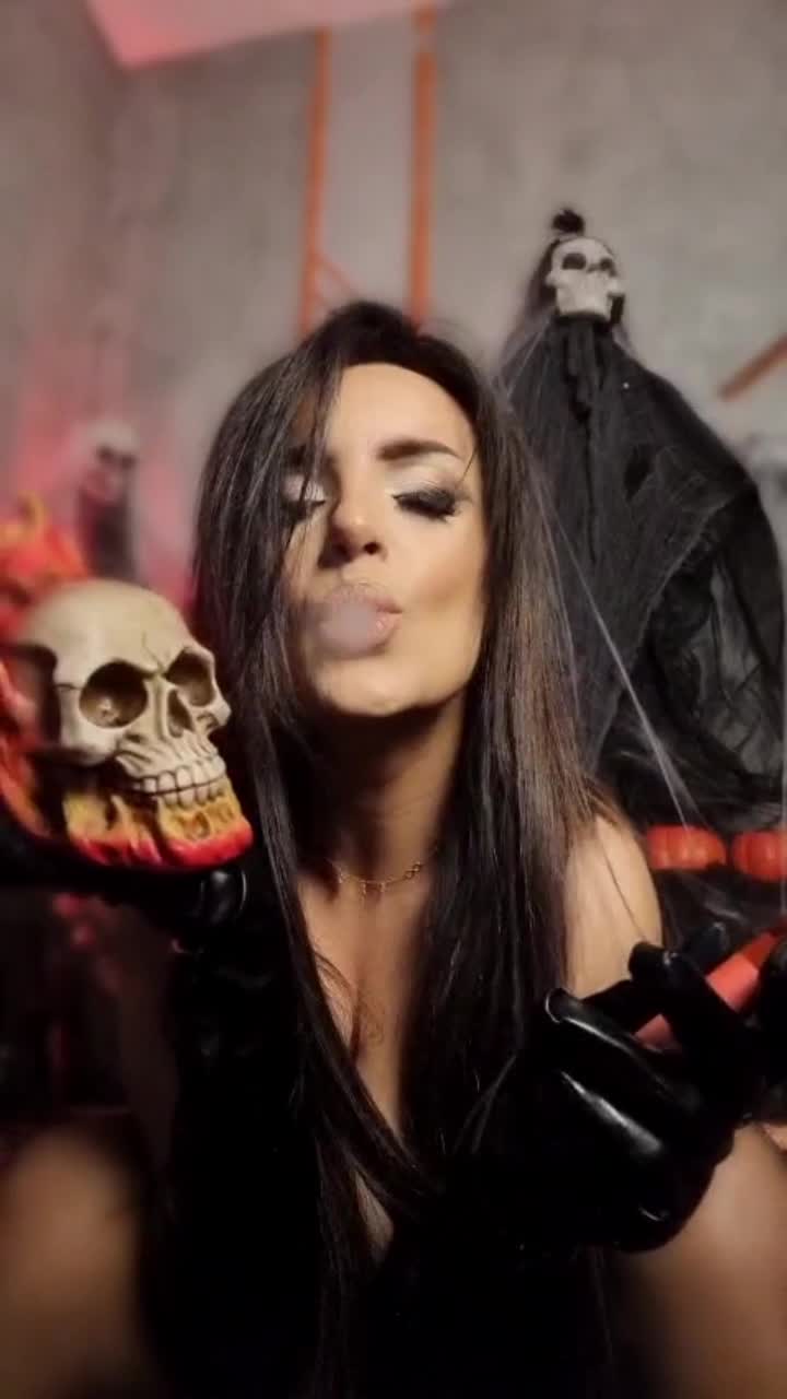 Wicked Videocall: Smoke Into.X!Cation With Your Succubus