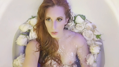 Bathroom Pussy Play