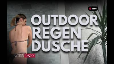 Outdoor Regendusche: Sauber, Nackt Und Rasiert!
