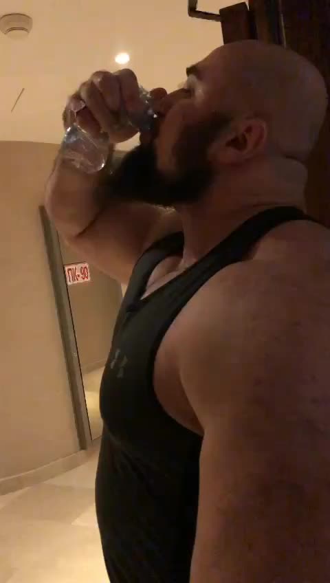 Drinking And Crush Bottle Shq Wshrb Qnyn@