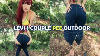 Levi's Couple Pee Outdoor