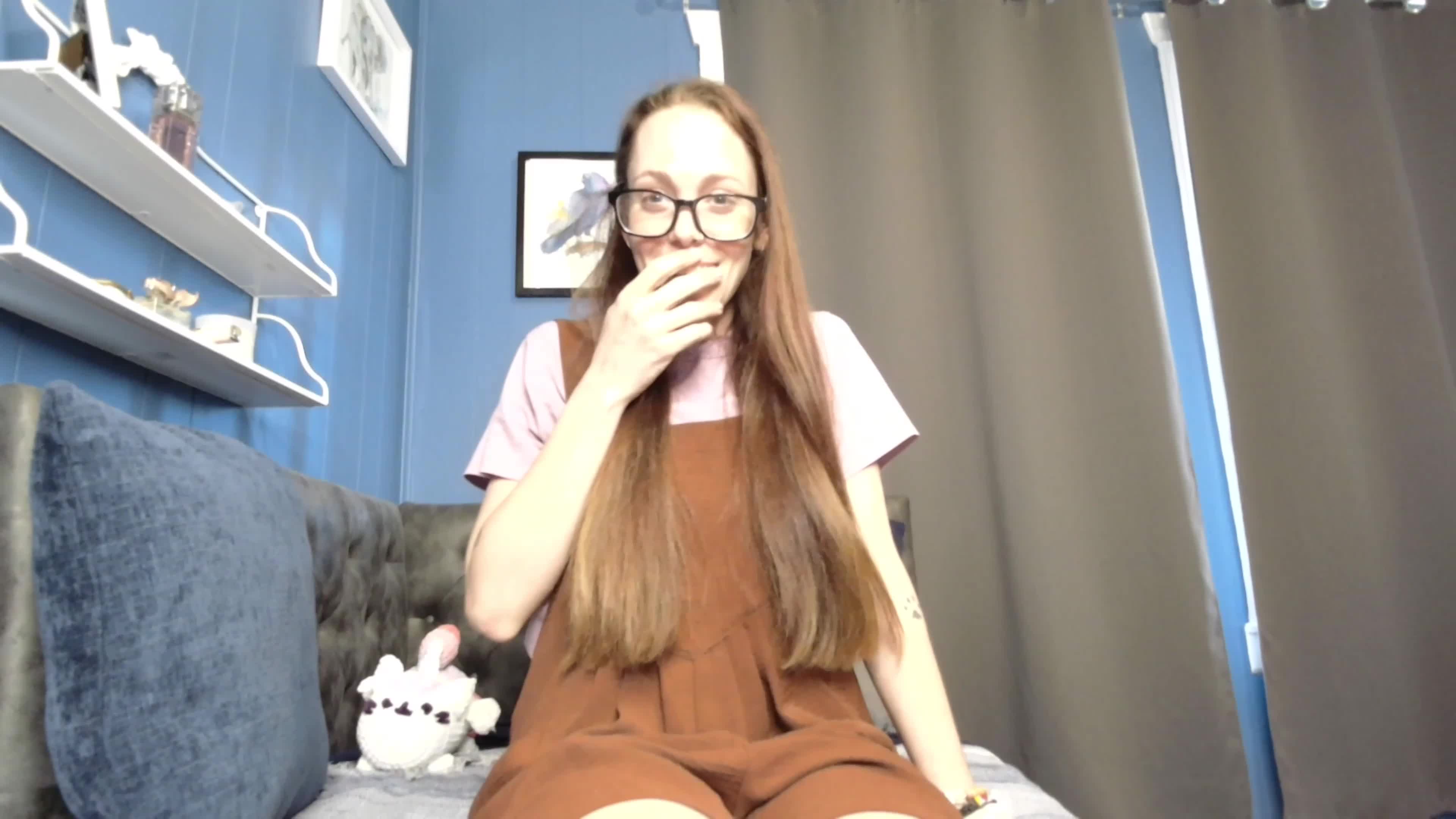 ****Sarah Gets Embarrassed When She Farts