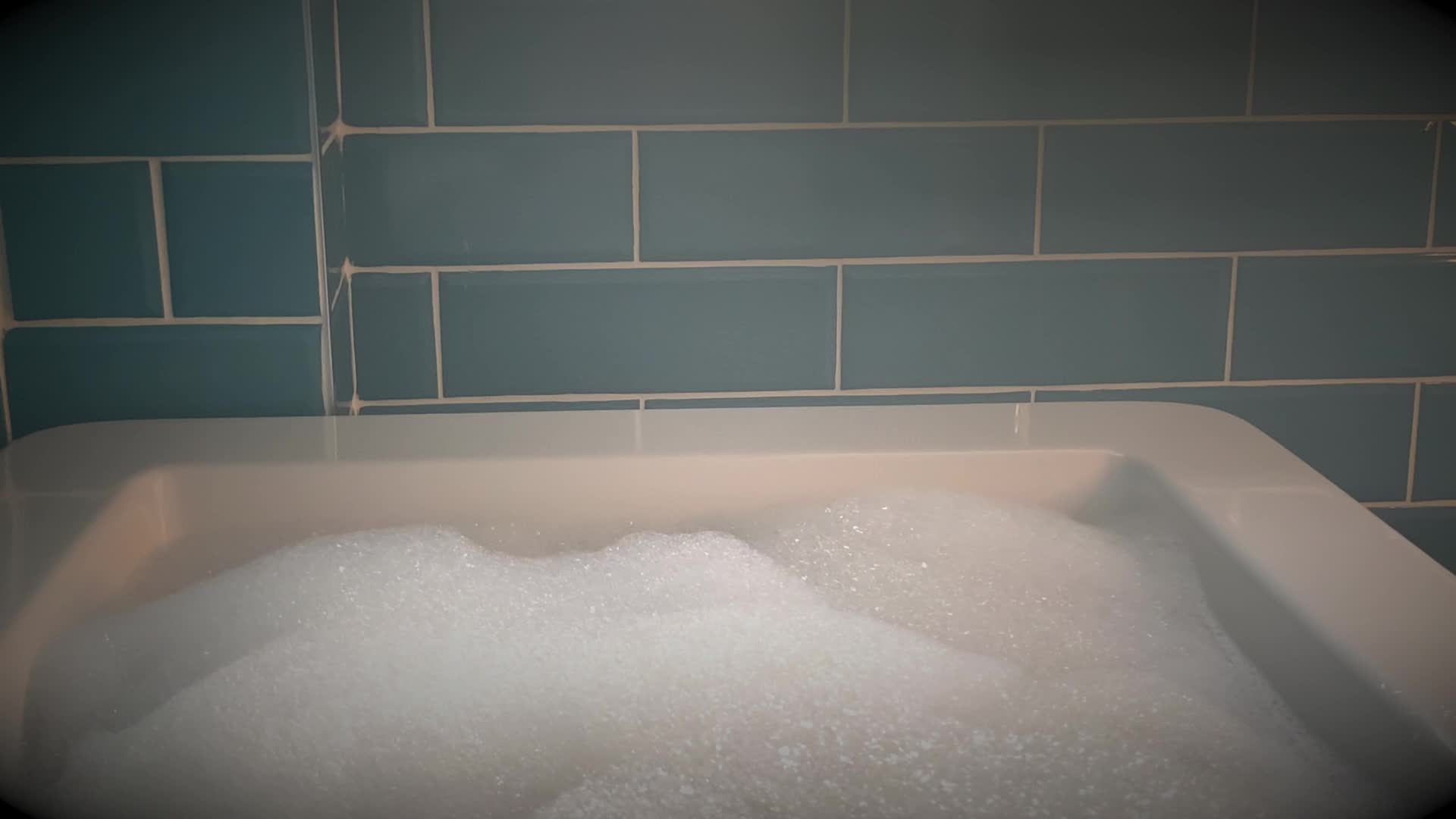 Teal Revel ASMR Foot Tease: BBW Domme's Squeaky Porcelain Toe Grip Denies Your Pleasure