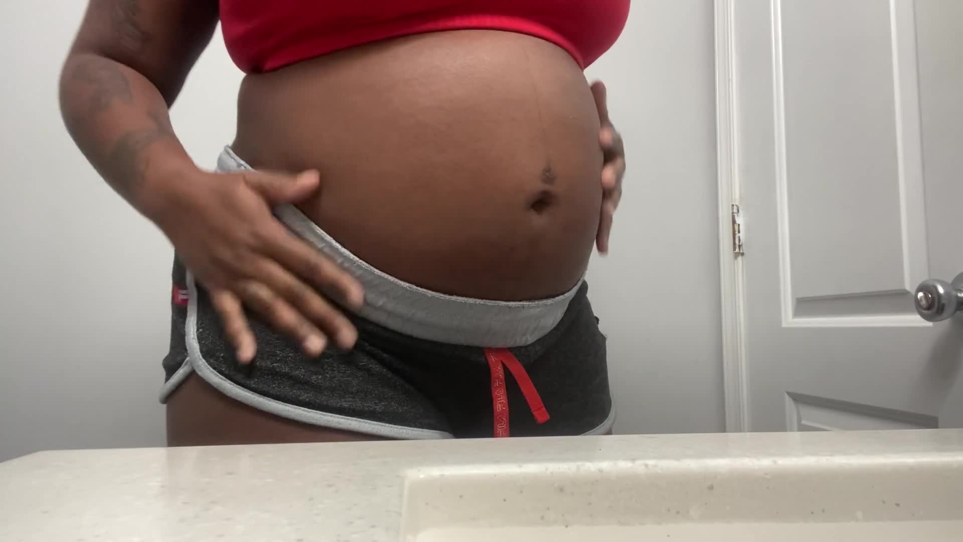 Pregnant Tom Boy Domme 25 Weeks