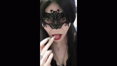 Men`Sday Deal!Goddess Laetitzia Licking Her Long Sharp Claws And You Can Watch