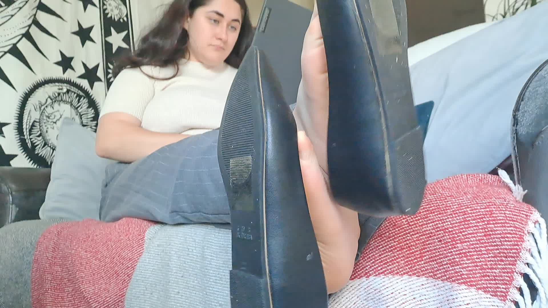 Boss Lets You Smell & Cum On Stinky Feet