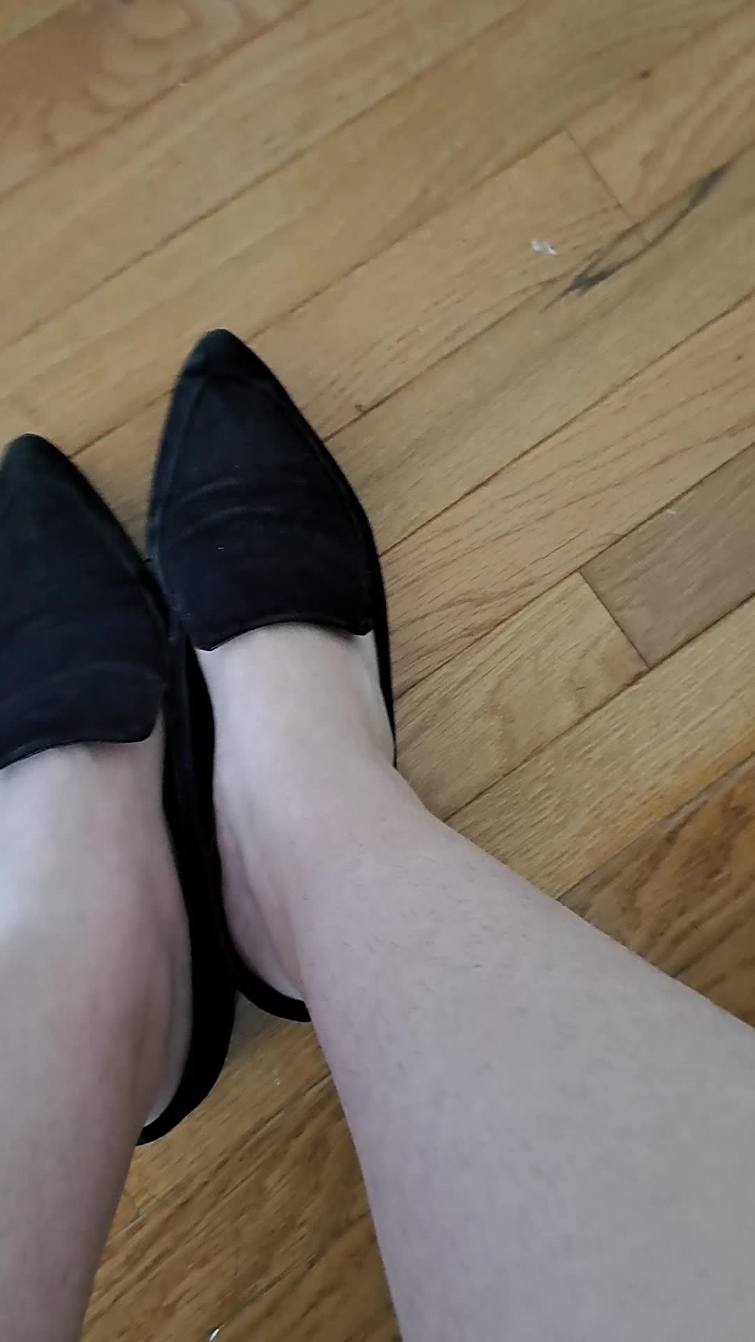 Flat Show Off And Dangle