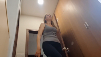 Bedroom Giantess Finds Tiny Intruder - Slow Barefoot Crush POV Ending"