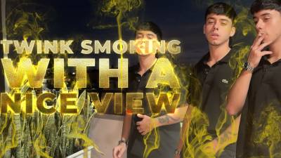 Twink Smokes Luxurious