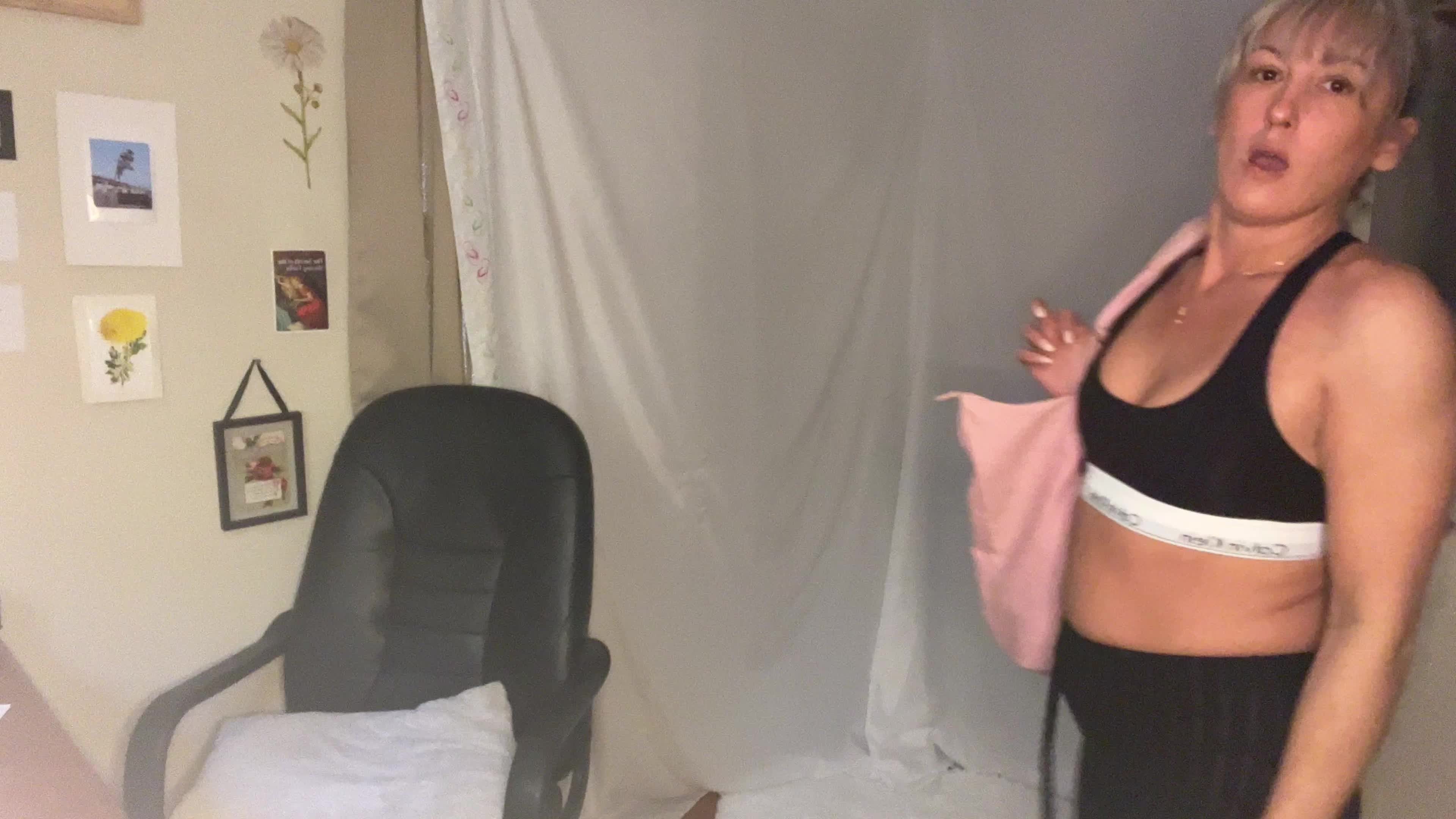 Come Worship This Stinky Hairy MILF Ass