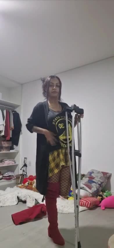 Amputee Sbk Crutching Trying High Knee Red Boot On Amputated Leg