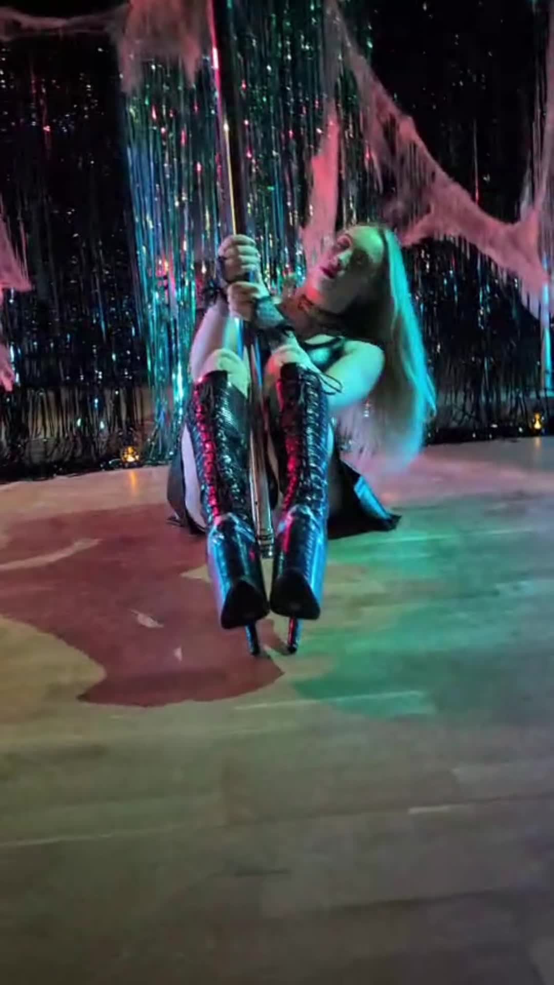 Pole Dancing